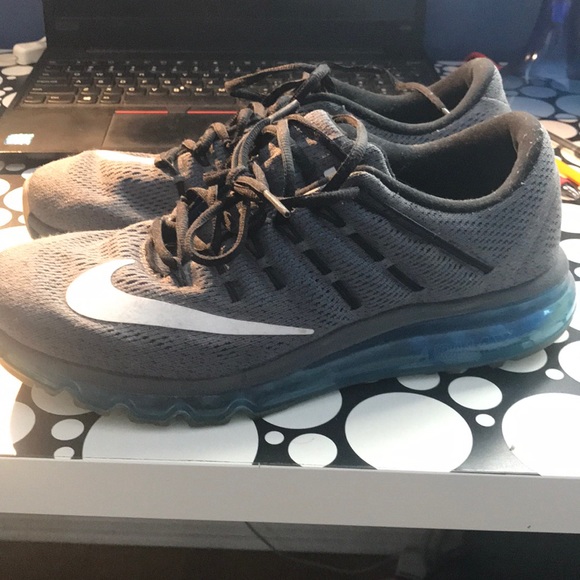 Nike Air Max - Picture 2 of 3